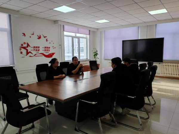 扎賚諾爾區就業服務中心 政企攜手，電商咨詢覓良策，共促發展新篇章